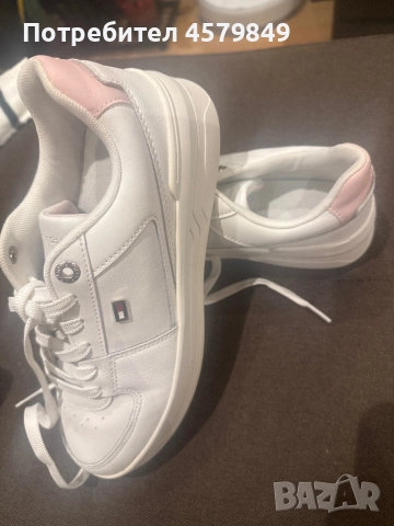 Маратонки TOMMY HILFIGER 38 номер, снимка 3 - Дамски ежедневни обувки - 51541229