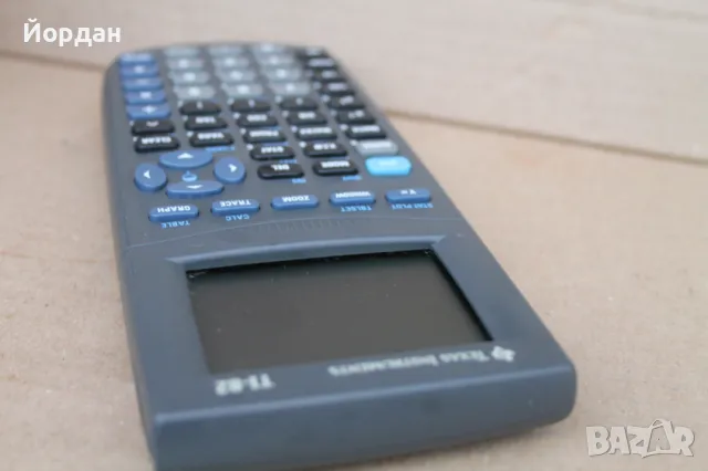 Калкулатор ''Texas Instruments TI 82'' , снимка 10 - Други ценни предмети - 47990170