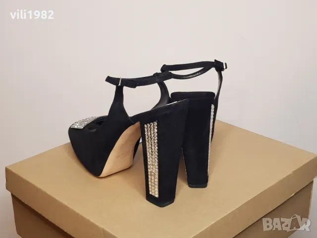 Нови Christian Dior Oригинални Дамски Бални Обувки , снимка 5 - Дамски обувки на ток - 10544599