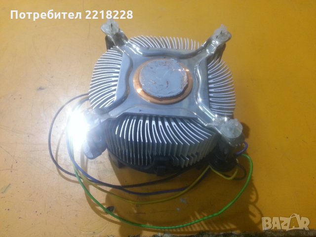 Продавам охладител за процесор Intel 775, снимка 3 - Работни компютри - 30018858
