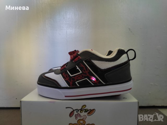 Светещи маратонки с колелца HEELYS , снимка 4 - Детски обувки - 42472737