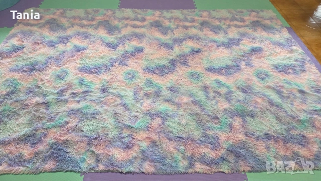 Плюшен преливащ килим