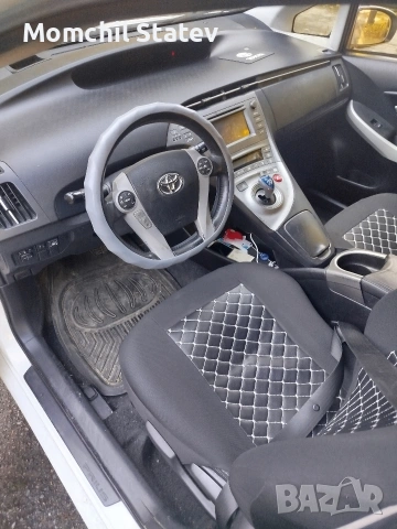 Toyota Prius, снимка 12 - Автомобили и джипове - 53044306