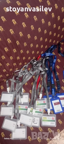 Бадж вертикален двулицев