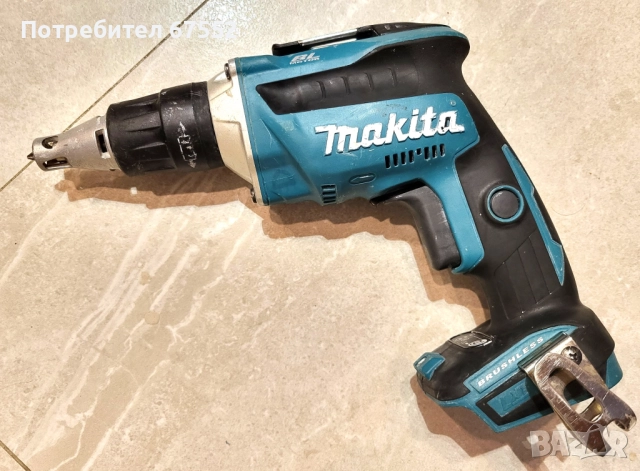  Безчетков винтоверт за гипсокартон Makita DFS251. С проблем в съединителя. Цена: 150лв. (крайна)