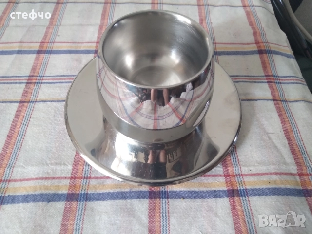 Предлага 10 комплекта метални чаши с чинийки на Артдизайн 