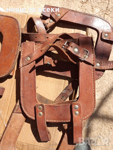 Носач за войнишка лопатка кирка и брадвичка кожени носачи, снимка 2 - Други инструменти - 36463593