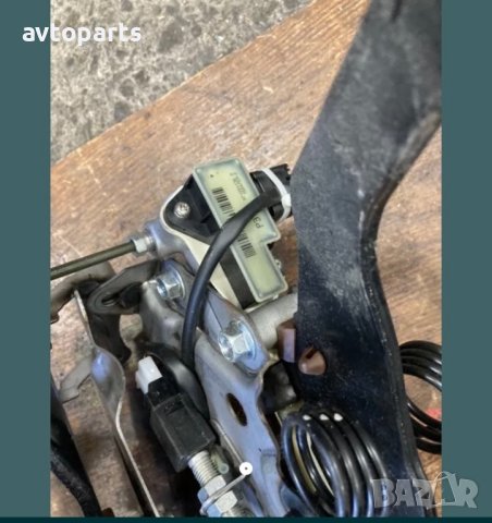 Subaru legacy 2011година 2.0d 150ks педали, снимка 2 - Части - 40720261