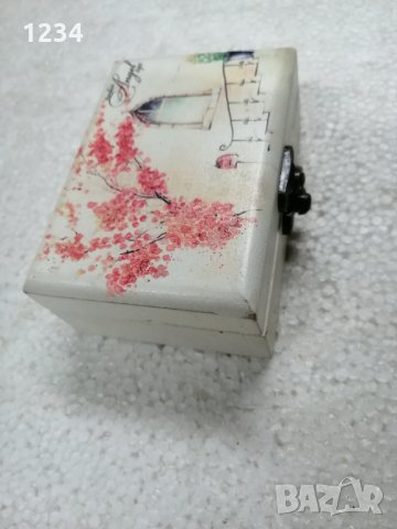 Дървена кутийка 9.5 х 7 см. , снимка 2 - Други стоки за дома - 32174216