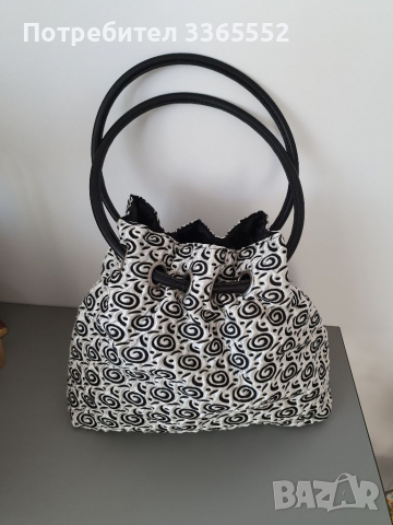 Дамска чанта , снимка 2 - Чанти - 36523593
