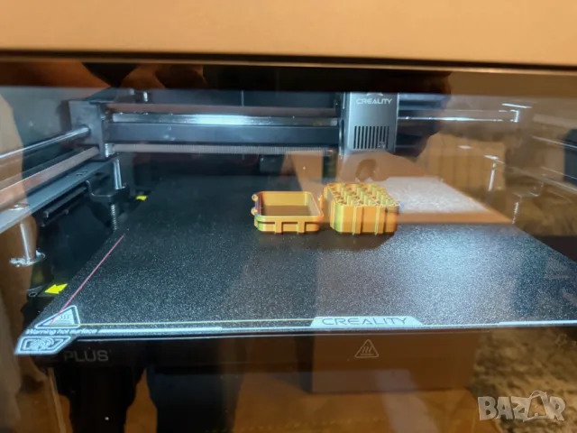 3D принтер Creality K2 Plus Combo с до 16 цвята (с 1 автоматична подаваща с-ма) и аксесоари като нов, снимка 4 - Принтери, копири, скенери - 50189233