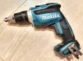  Безчетков винтоверт за гипсокартон Makita DFS251. С проблем в съединителя. Цена: 150лв. (крайна), снимка 1