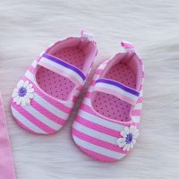 Буйки за бебе 6-9 месеца, снимка 1 - Бебешки обувки - 35293114