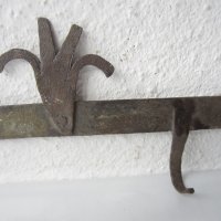 Стара кована  закачалка, желязо, снимка 3 - Антикварни и старинни предмети - 30131771