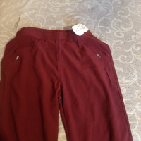 Продавам чисто нов Ватиран и еластичен панталон, снимка 1 - Панталони - 44631782