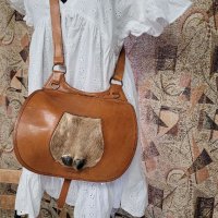 Естествена кожа чанта, през рамо, ефектна!!, снимка 1 - Чанти - 37562444