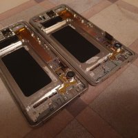 Два дисплея Samsung S10 Plus , незнайно състояние , видимо и 2та са спукани. 60лв, снимка 2 - Samsung - 31784554