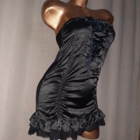 М/L Черна ,еластична сатенена къса рокля, снимка 2 - Рокли - 36744650