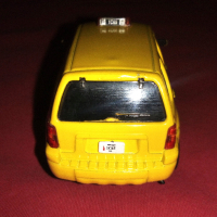 Ford Escape Hybrid - New York Taxi Amercom 1:43, снимка 4 - Колекции - 39489256