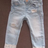Детски дънки Zara babygirl - накъсани с дантела - размер 86, снимка 1 - Детски панталони и дънки - 31444971