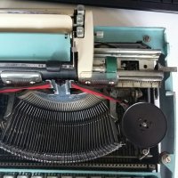 Пишеща машина CONSUL, снимка 10 - Антикварни и старинни предмети - 33798657