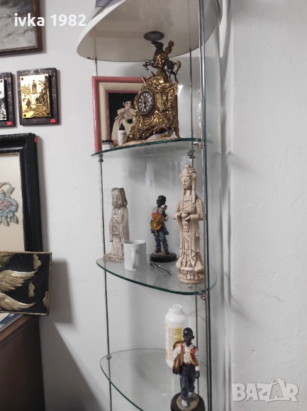 Стъклена витрина , снимка 1