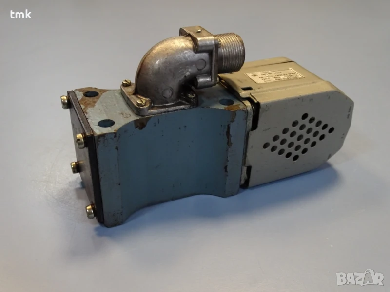 Хидравличен разпределител "Хидравлика" тип 54БПГ 73-11 Hydraulic solenoid valve 220V, снимка 1