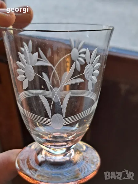 стъклена гравирана чаша от розово стъкло  20/2, снимка 1