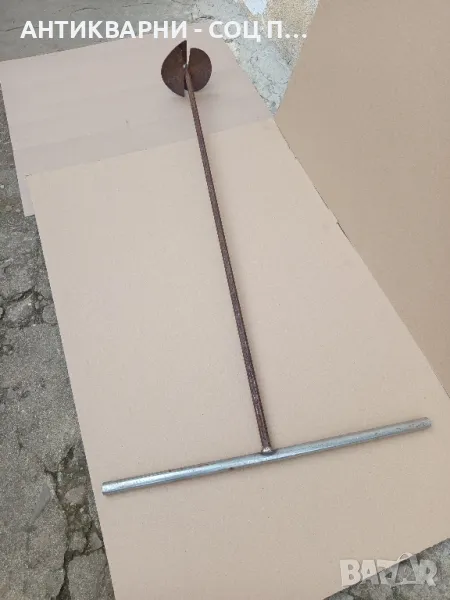 Стар Ръчно Изработен Инструмент За Направата На Дупки., снимка 1