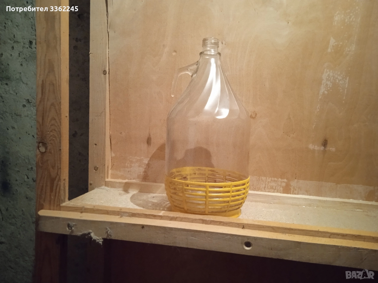 Продавам дамаджана стъклена 5 литра, снимка 1