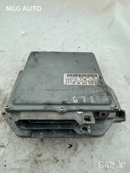 Компютър Двигател ECU BOSCH 0 281 001 620, A 022 545 39 32, 0281001620, 0225453932 за Мерцедес 2.9, снимка 1
