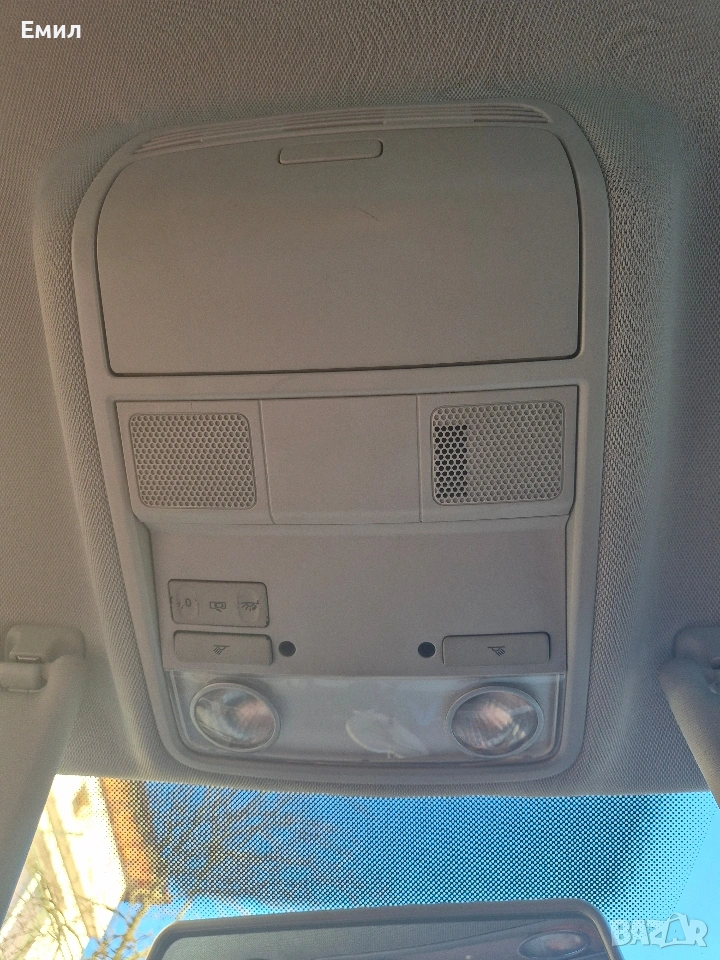 Търся преден плафон за Пасат б6 седан 2008г, снимка 1