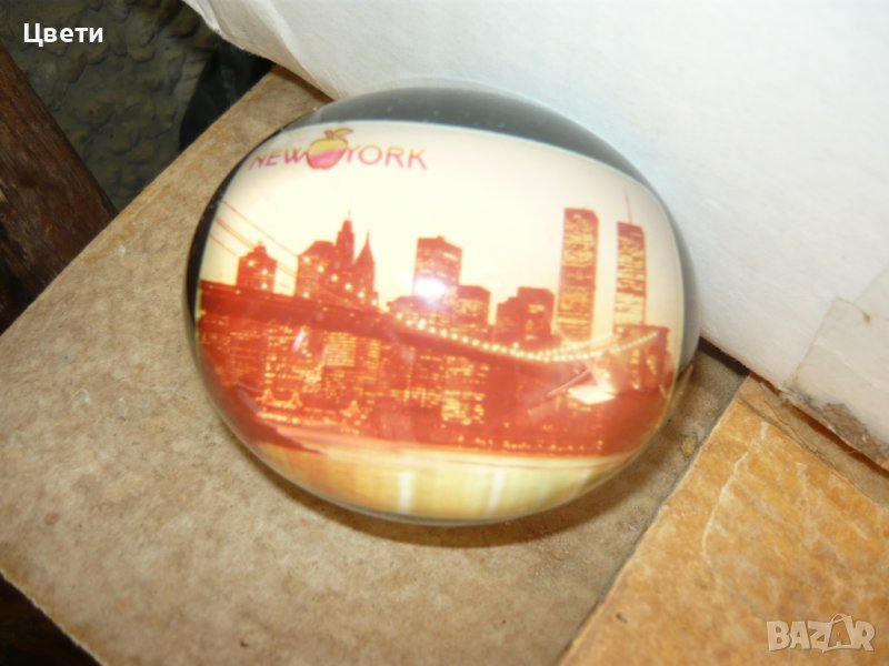 Ню Йорк в стъклена елипса за украса - само 0,75 лв., снимка 1