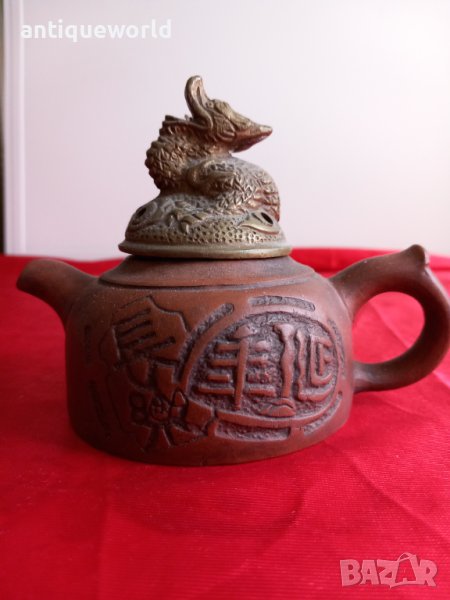 Много Рядък Стар Глинен Китайски Съд Yixing  с Бронзов Капак, снимка 1