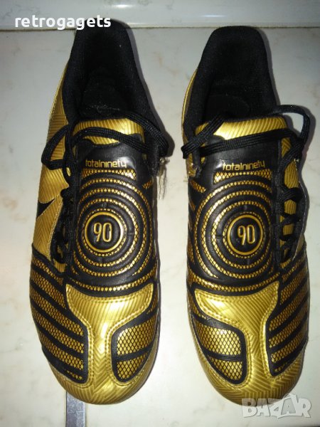 Спортни футболни обувки Найк Nike total 90, снимка 1