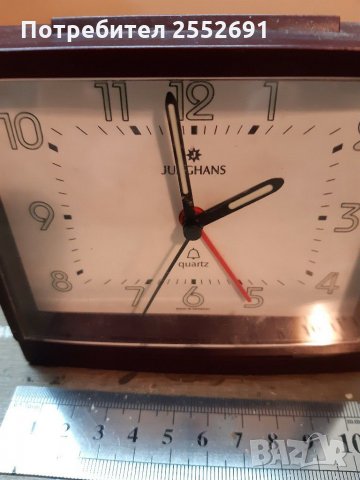Часовник , снимка 1 - Антикварни и старинни предмети - 31528180