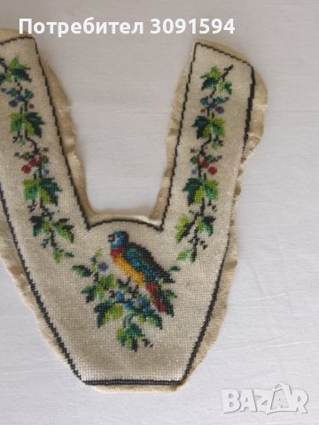 Уникален ръчно изработен мотив от стъклена мъниста  