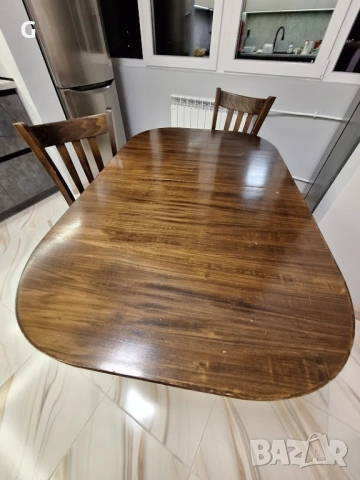 Комплект кухненска, трапезна маса, разтегателна с 4 стола.