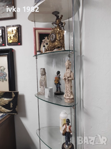 Стъклена витрина 