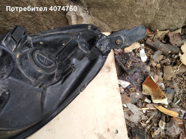 Десен фар за Пежо 407, снимка 4 - Части - 52292833