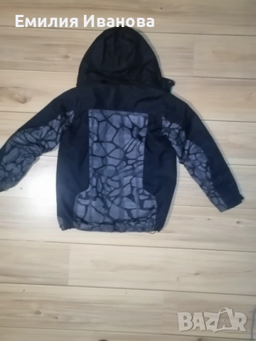 Детско зимно яке, снимка 2 - Детски якета и елеци - 52188536