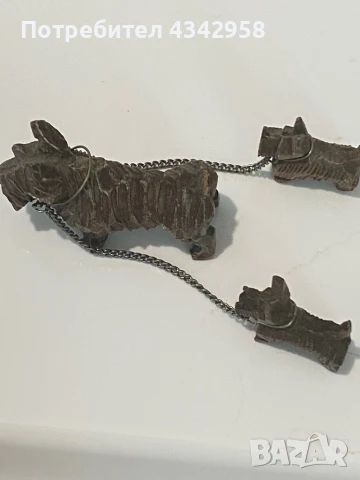 3 Винтидж(1900 -1949) дървени фигурки: Майка  и кученца.Миниатюри., снимка 3 - Антикварни и старинни предмети - 51067409