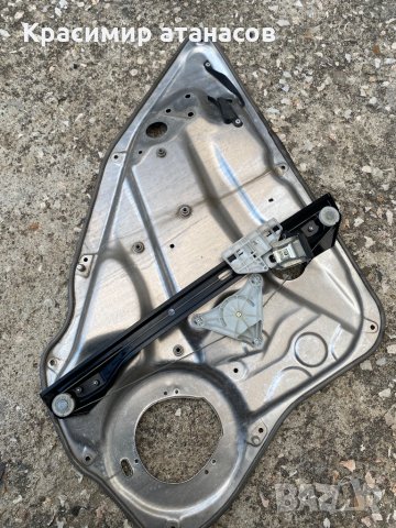 Машинка ел. стъкло за Мерцедес ц-класа w204.задна Дясна 2007, снимка 2 - Части - 34920703