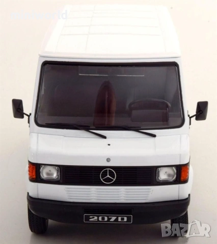 Mercedes-Benz 207 D Transporter 1988 - мащаб 1:18 на KK-Scale моделът е нов в кутия, снимка 4 - Колекции - 53286147