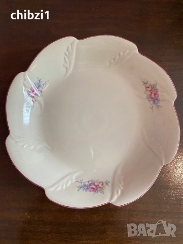 Прекрасно порцеланово плато на Китка 