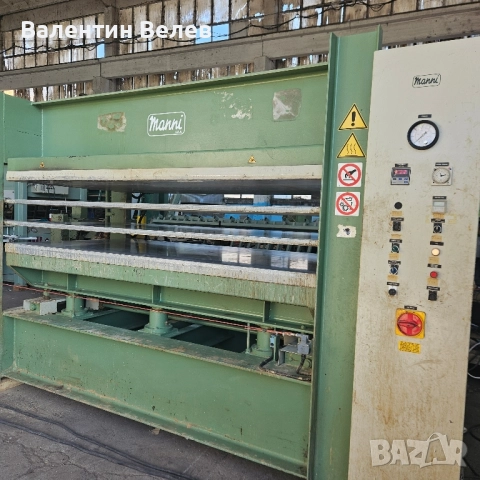 Топла преса за врати и фурнир с размери 2500мм. х 1300мм.-ITALY, снимка 12 - Други машини и части - 51514017