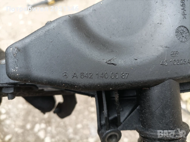 Резонатор за всмукване на въздух Мерцедес 6421400087 W642, снимка 2 - Части - 53978592