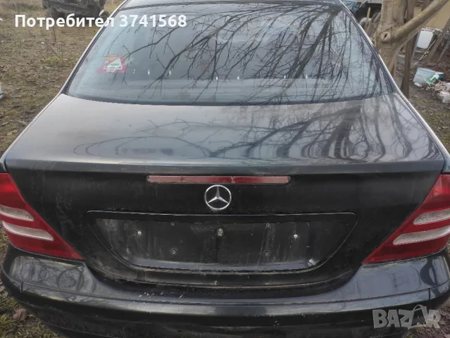 заден капак mercedes c-class w203, снимка 1 - Части - 48619035