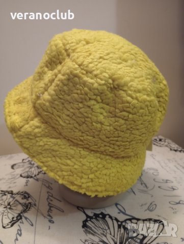 Дамска шапка Екзотика Жълта, снимка 4 - Шапки - 37792157