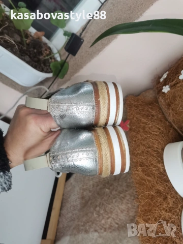 Сребристи Обувки Tamaris 38н., снимка 3 - Дамски ежедневни обувки - 54277252